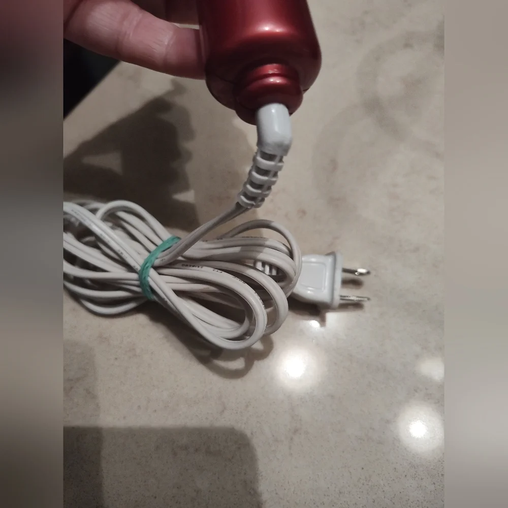 Vidal Sassoon Red Skinny Barrel Curling Iron